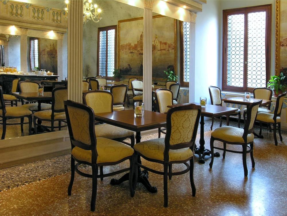 Ca' Centopietre Venedig Exteriör bild