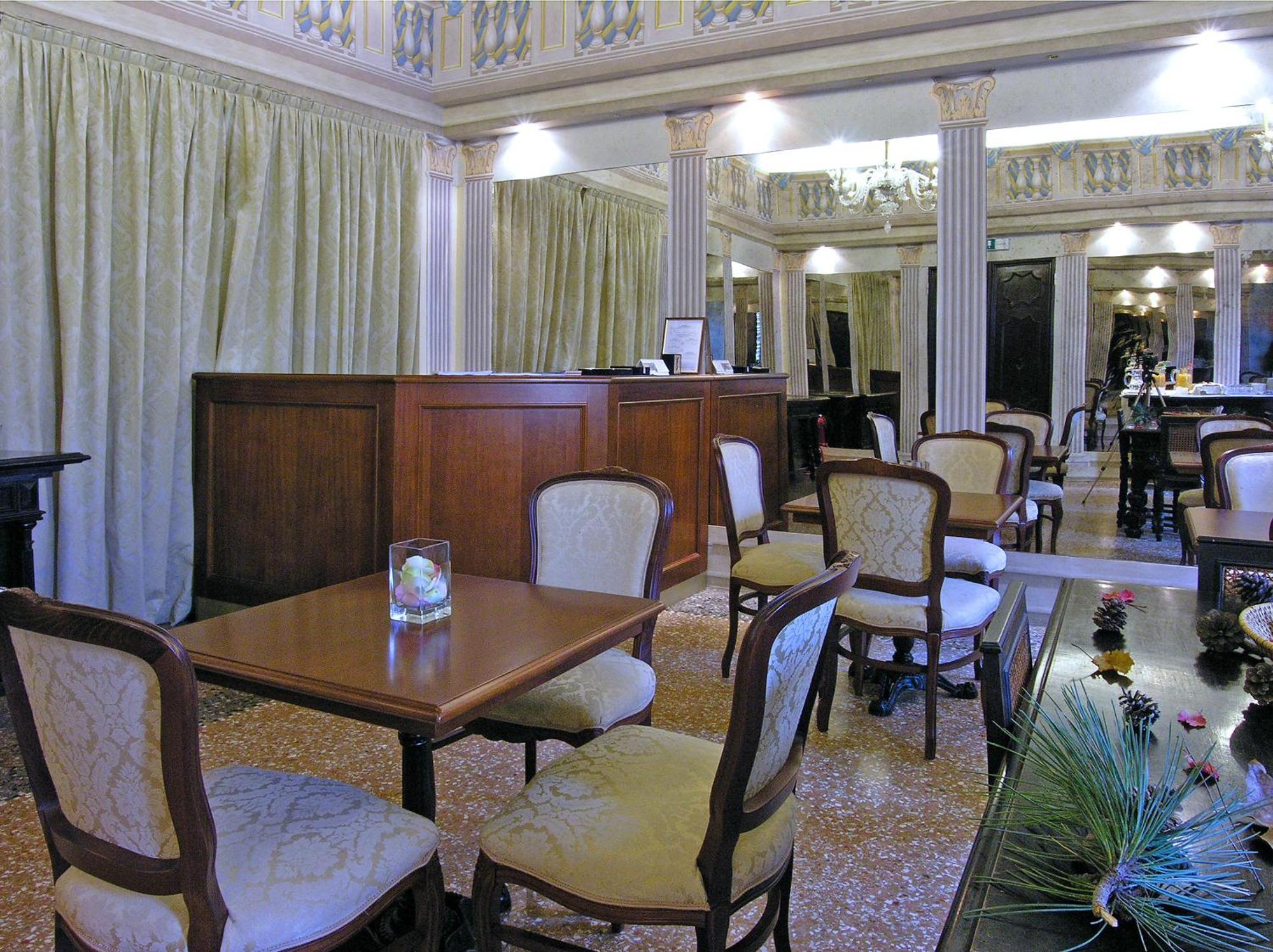 Ca' Centopietre Venedig Exteriör bild